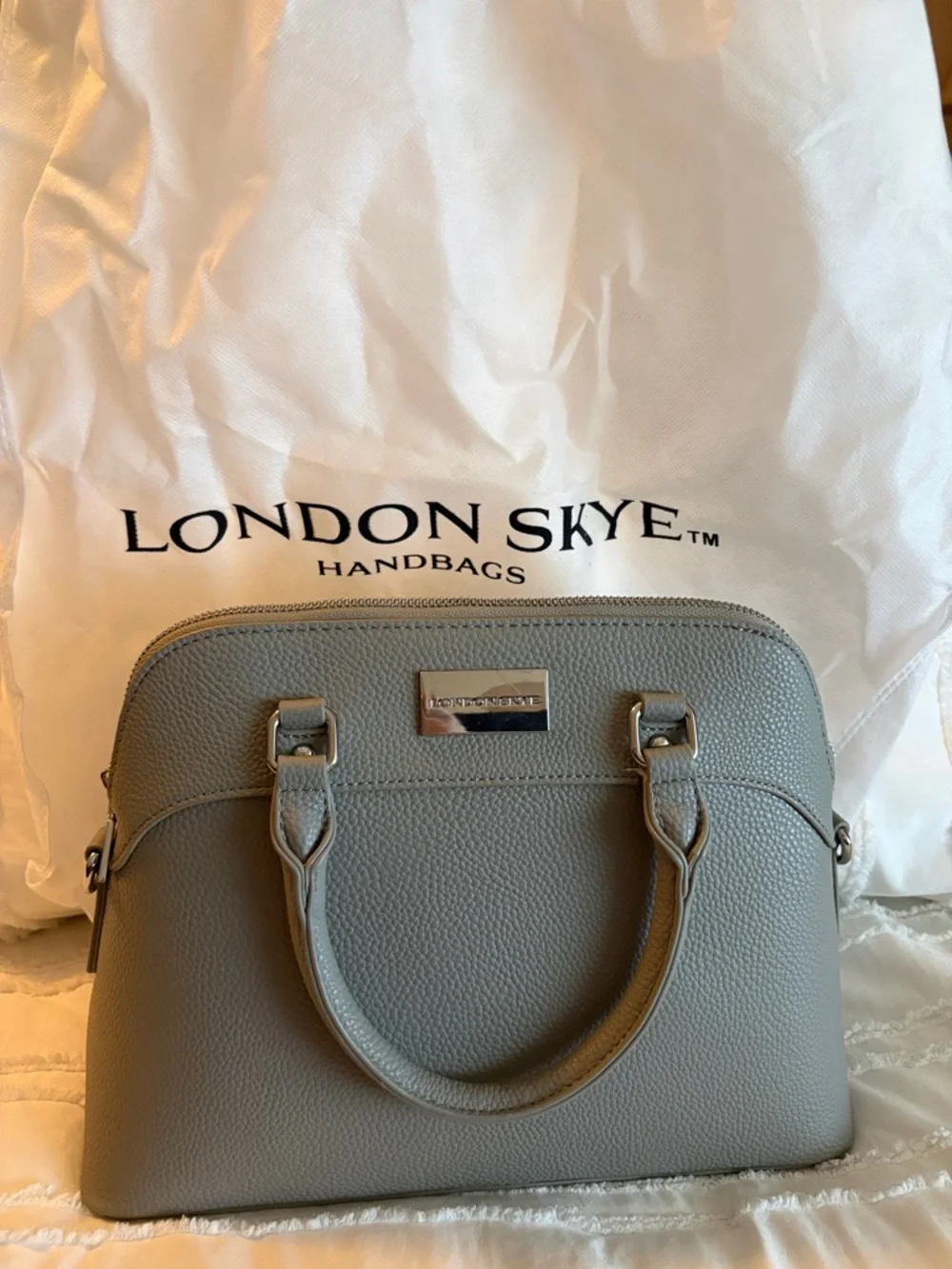 Brand new! London Skye handbag and wallet set
